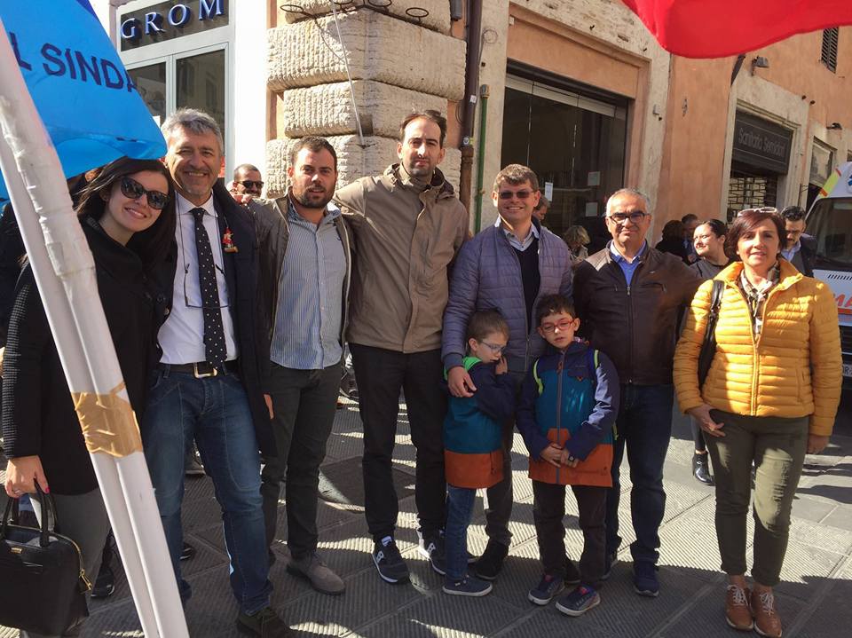 La Lega Nord Umbria presente alla manifestazione a sostegno della Perugina. Caparvi: “ Difendere la Perugina per dare futuro ai giovani umbri”